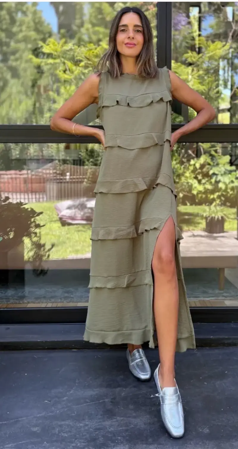 Vestido largo verde oliva con volantes - 2
