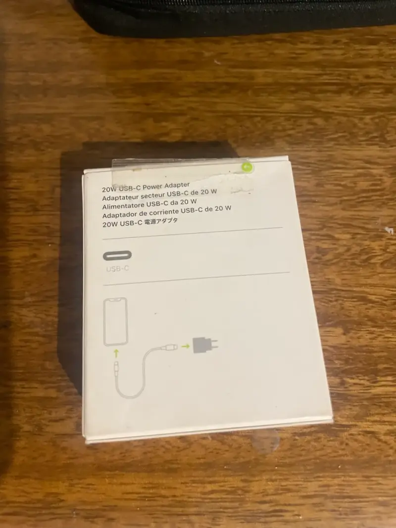 Cargador Apple USB-C 20W - 2