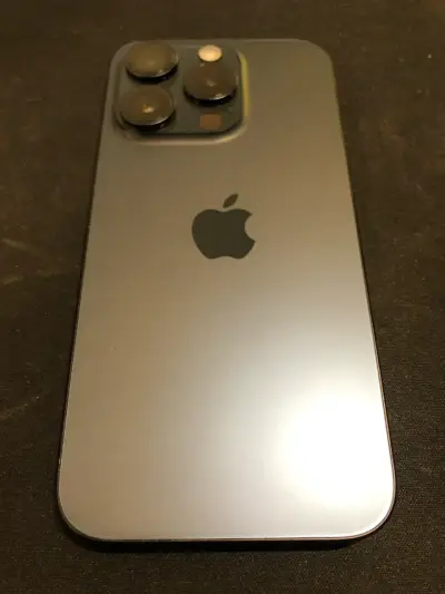 iPhone 15 pro - miniatura 1