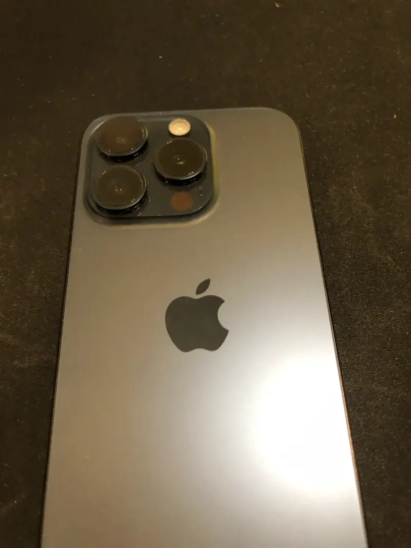 iPhone 15 pro - 3