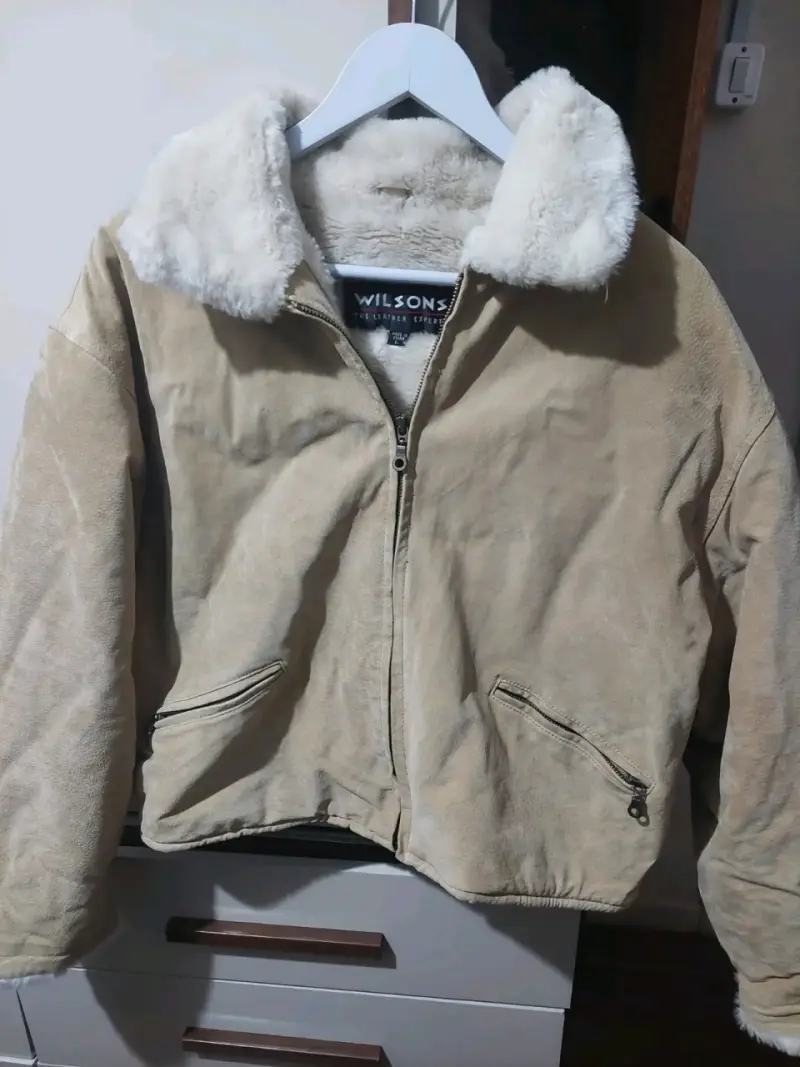 Chaqueta de gamuza beige