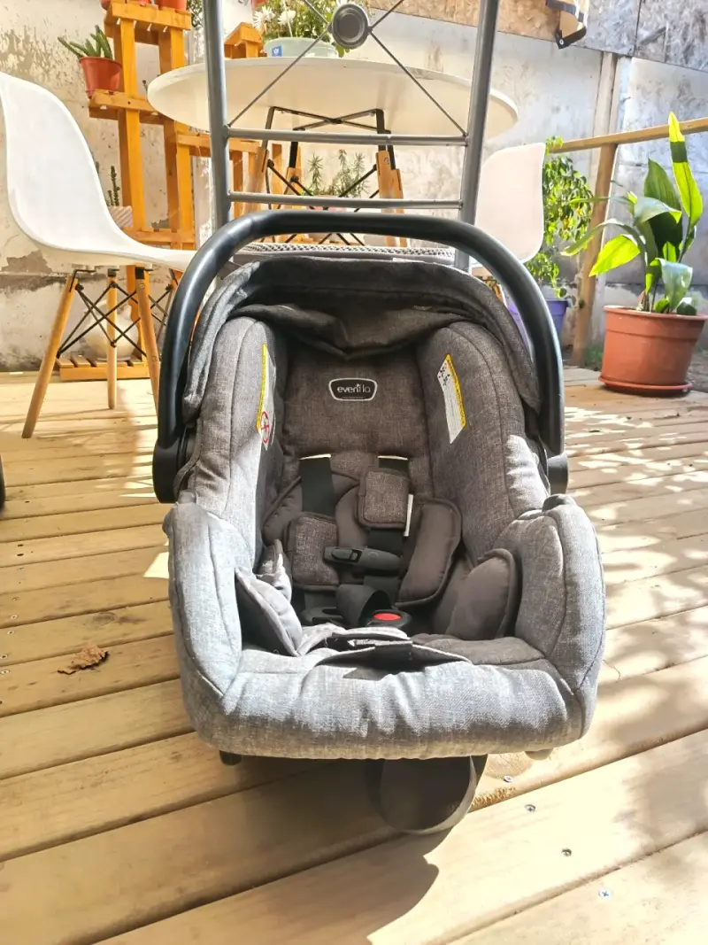 Coche de bebé Evenflo gris - 3