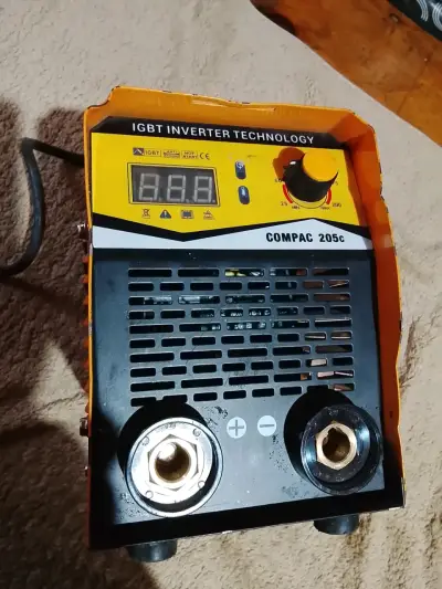 Soldadora inverter COMPACT 205C - miniatura 1
