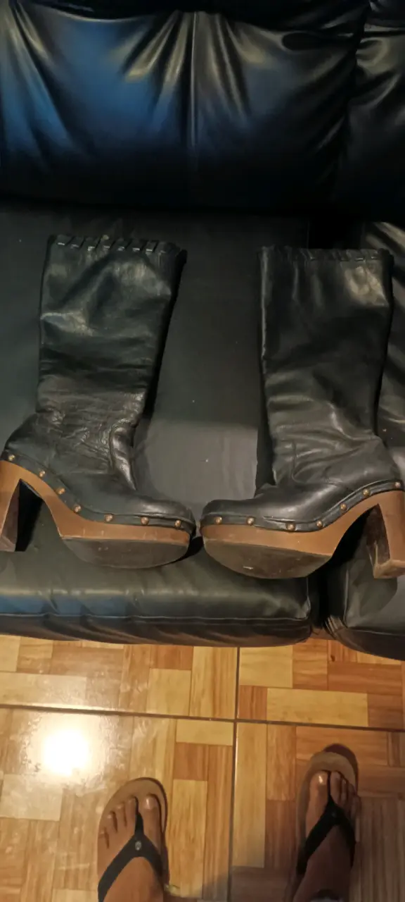 Botas de cuero negras con tacos - 1