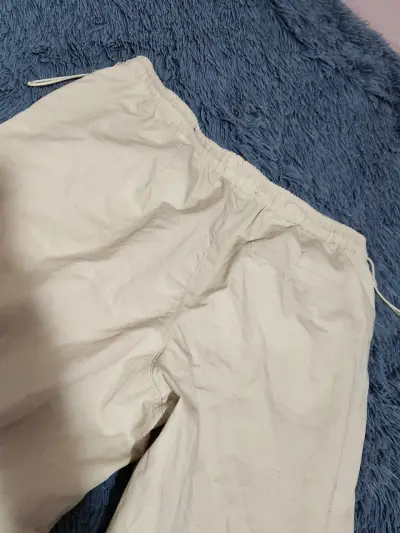 Pantalones cargo beige - miniatura 4