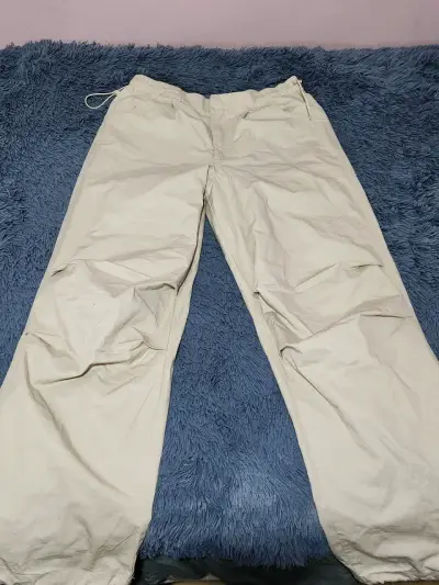 Pantalones cargo beige - miniatura 6