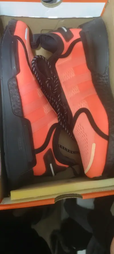 Zapatillas deportivas naranjas - miniatura 1