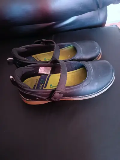 Zapatos negros de niña - miniatura 1