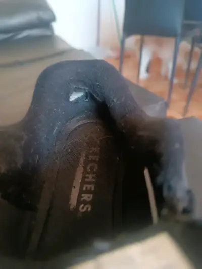 Zapatillas negras Skechers con diseño - miniatura 4