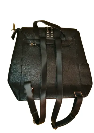 Mochila negra con hebilla - miniatura 2