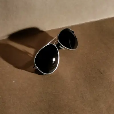 Gafas de sol aviador negras - miniatura 1