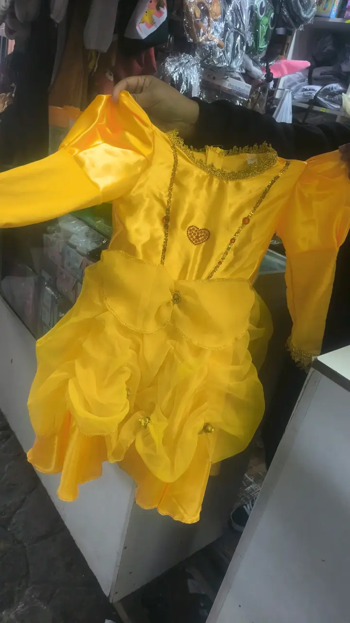 Disfraz amarillo de princesa la bella