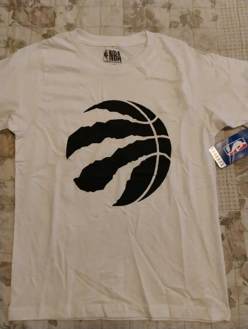 Polera blanca NBA con logo - 1