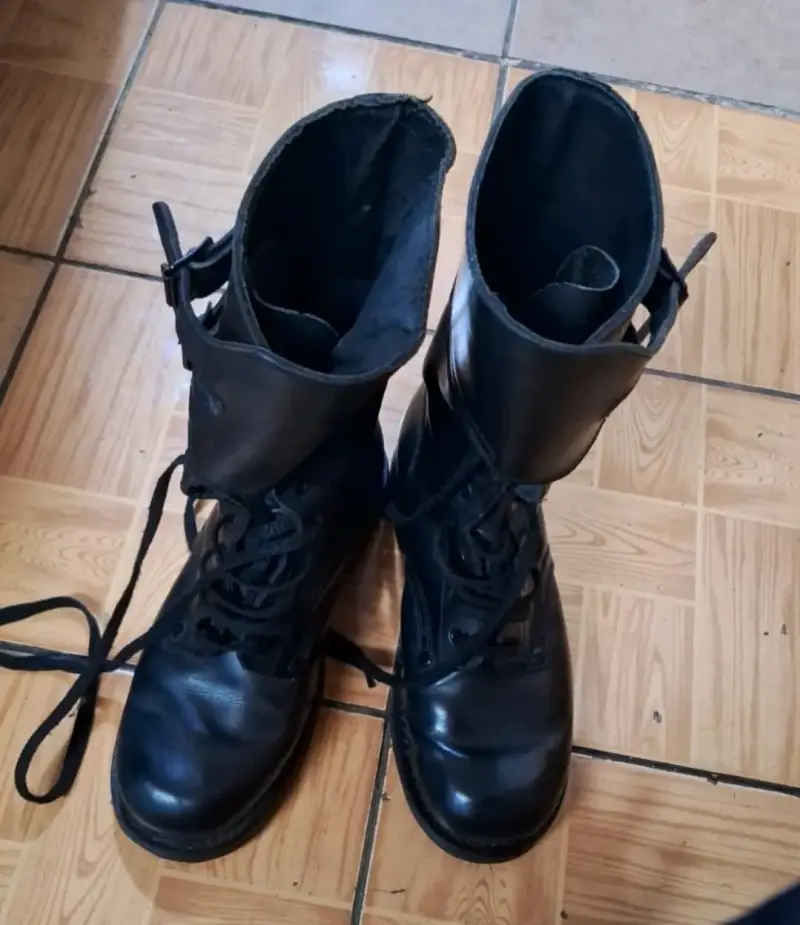 Botas de cuero negras - 2
