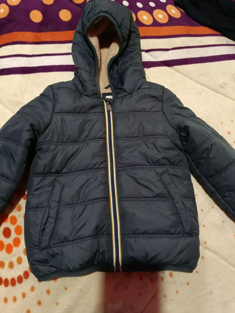 Chaqueta acolchada azul para niños - 3