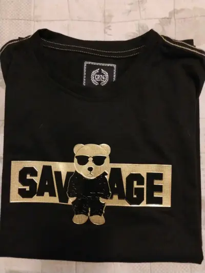 Polera negra con diseño oso - miniatura 2