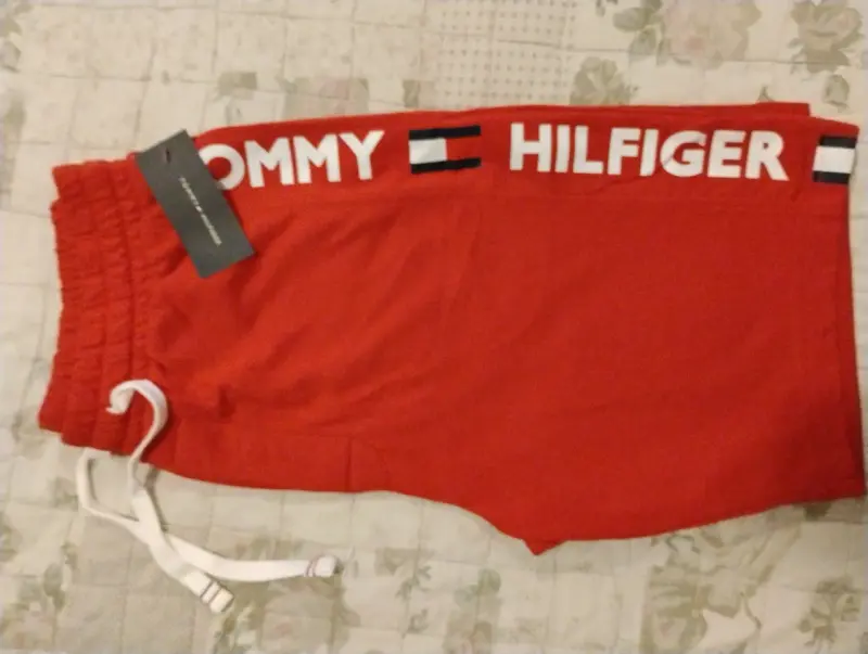 Shorts rojos Tommy Hilfiger - 2