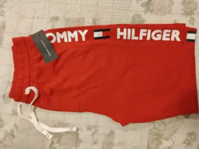 Shorts rojos Tommy Hilfiger - miniatura 2