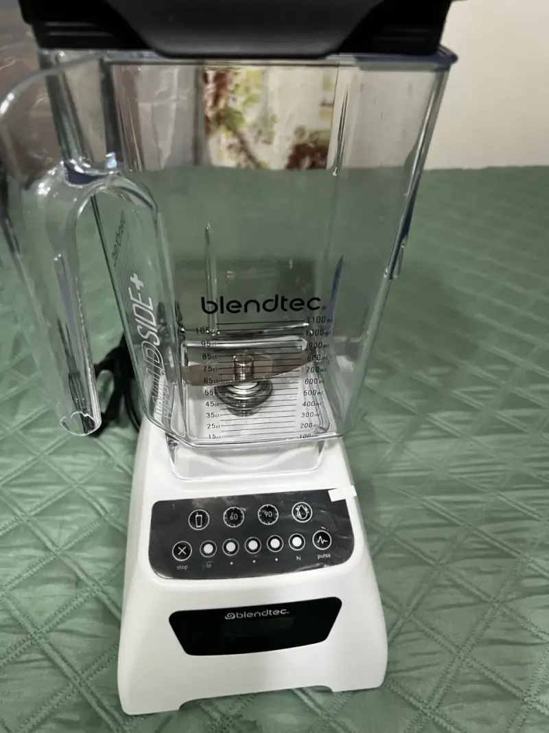 Licuadora Blendtec de alta potencia - 1