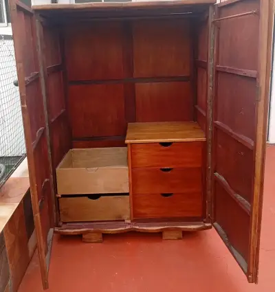 Armario de madera vintage - miniatura 2