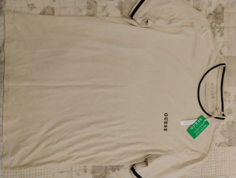 Polera beige Guess nueva - 1