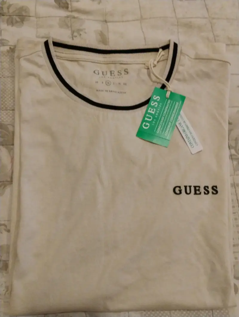 Polera beige Guess nueva - 2