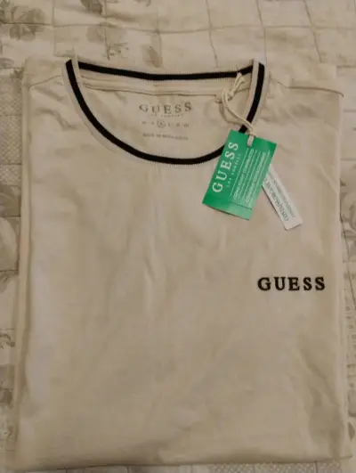 Polera beige Guess nueva - miniatura 2