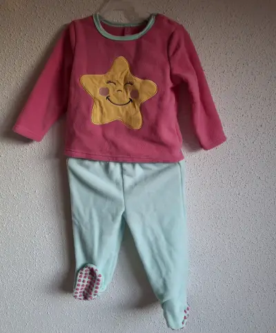 Hermoso pijama niña - miniatura 4