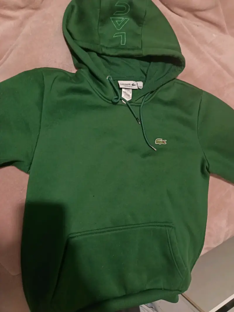 Polerón Lacoste Original Verde – Elegancia y comod - 1