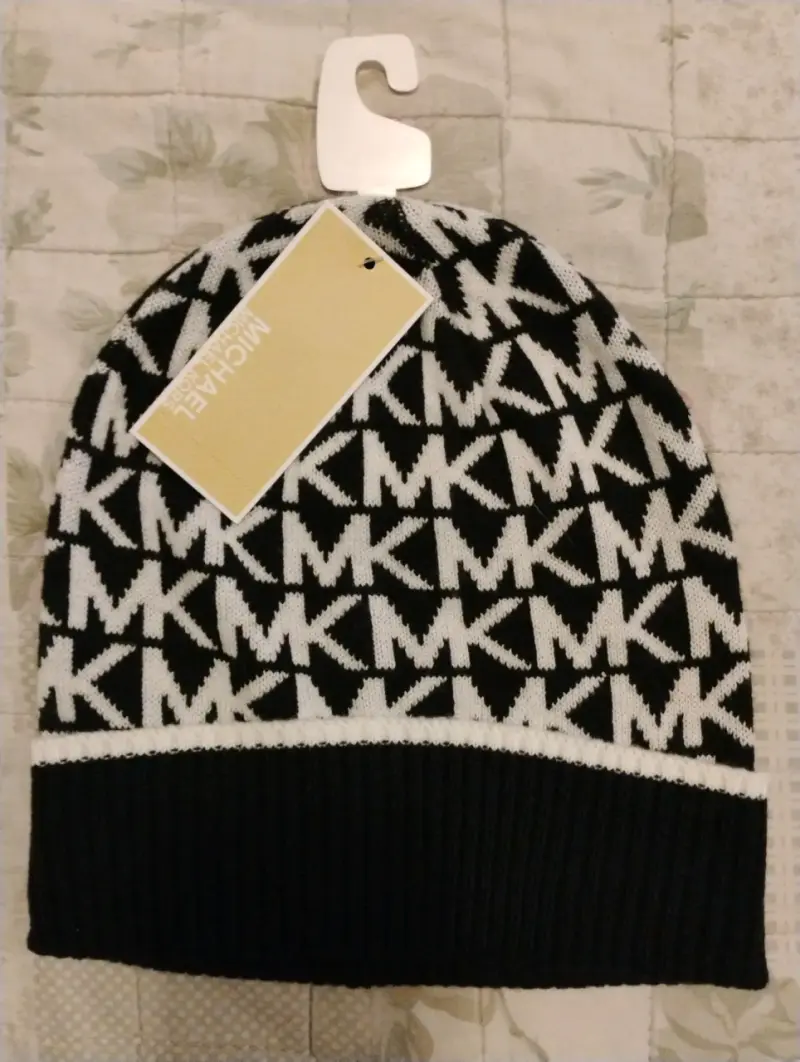 Gorro Michael Kors blanco y negro - 1