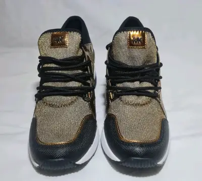 Zapatillas doradas con logo MK - miniatura 1