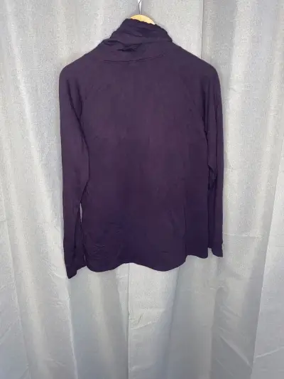 Polerón unisex de cuello alto - miniatura 2
