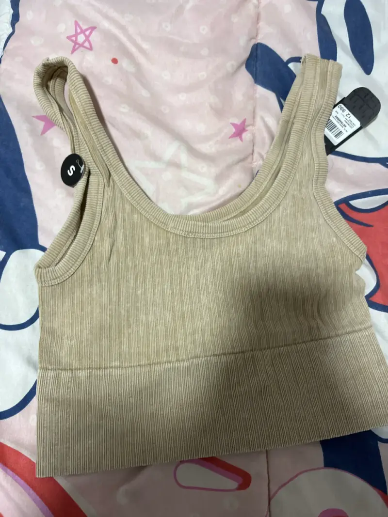 Top beige sin mangas