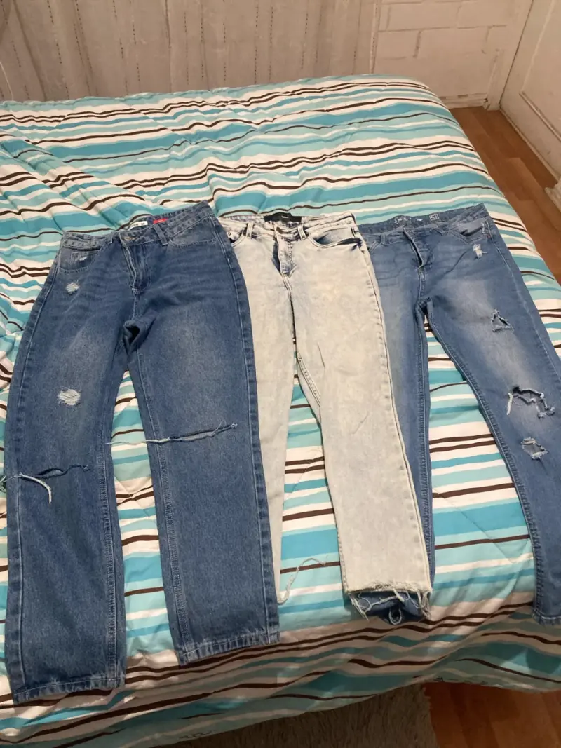 Lote de tres jeans desgastados - 1