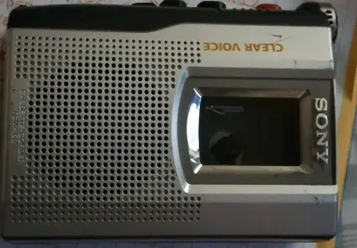 Personal Stereo/Grabadora de voz Sony plateada - miniatura 1