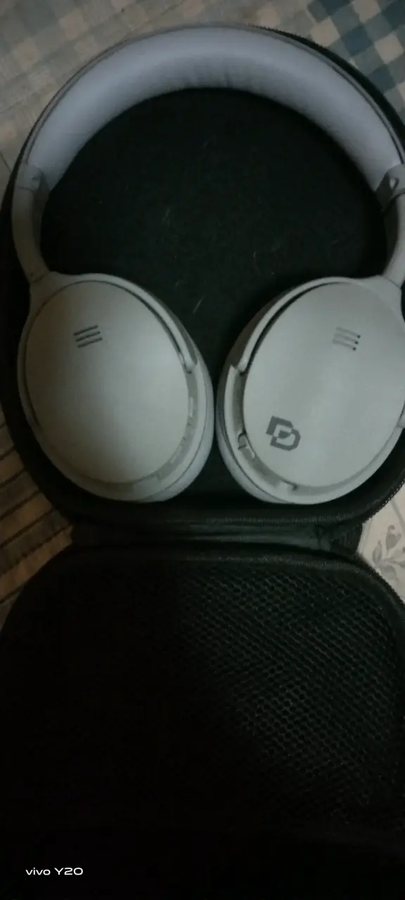 Audífonos over-ear con estuche - 3