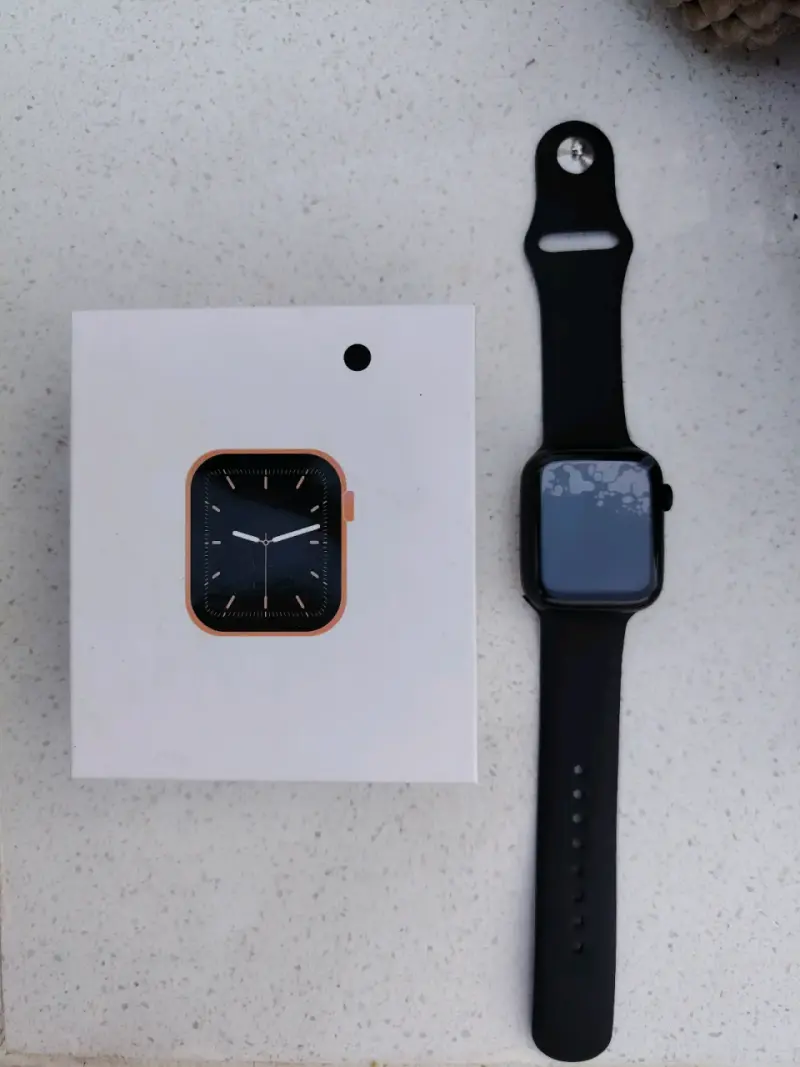 Smartwatch negro con caja - 1
