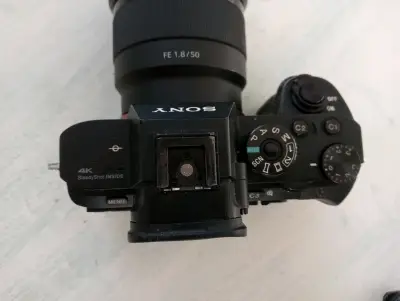 Cámara Sony A7SII + 3 baterías, 2 cargador y lent - miniatura 3
