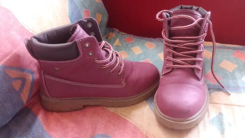 Botas de cuero burdeo