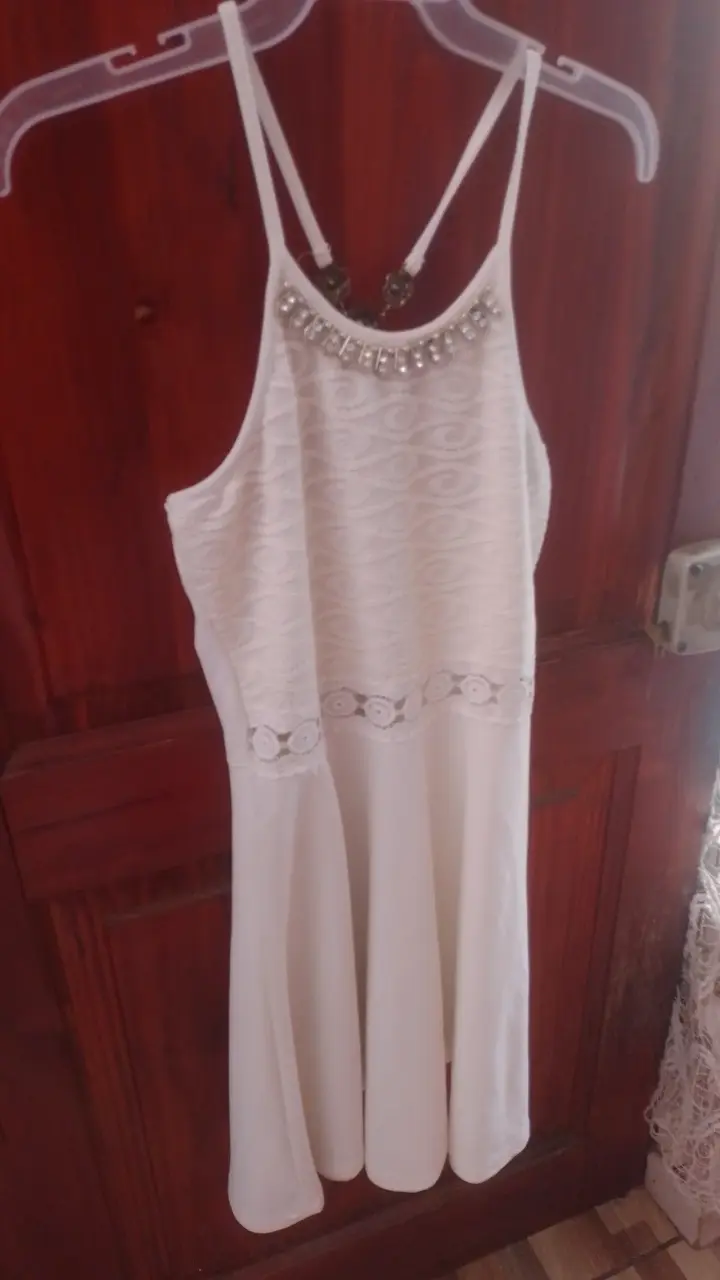Vestido blanco con encaje