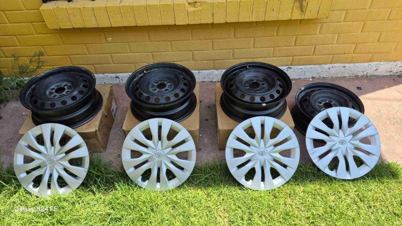Venta de las 4 llantas, Toyota Yaris originales co