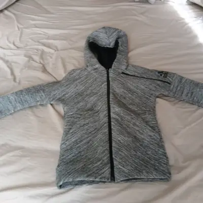 POLERON ADIDAS NIÑO TALLA 7-8 - miniatura 1