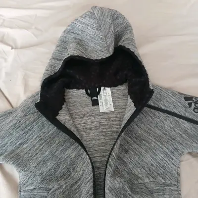 POLERON ADIDAS NIÑO TALLA 7-8 - miniatura 2