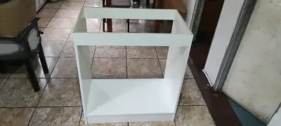 Base de mueble blanca - miniatura 1