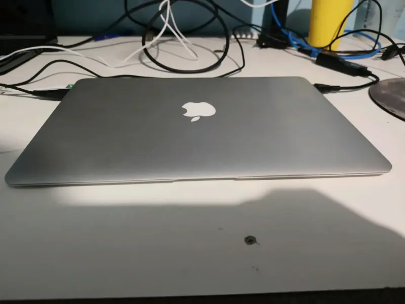 MacBook Air 13" Intel i5 4 ram SSD m2 120gb - 4