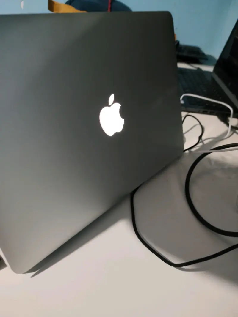 MacBook Air 13" Intel i5 4 ram SSD m2 120gb - 5