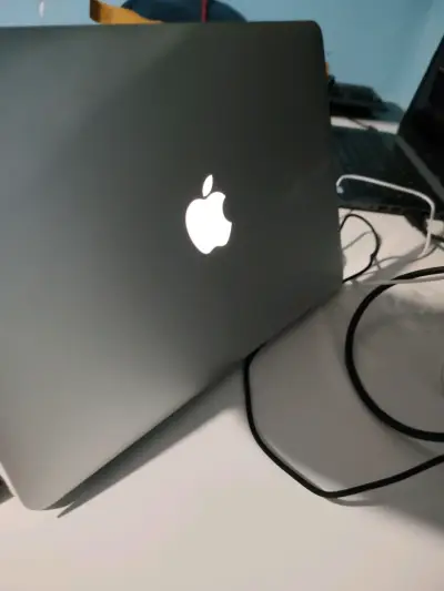 MacBook Air 13" Intel i5 4 ram SSD m2 120gb - miniatura 5