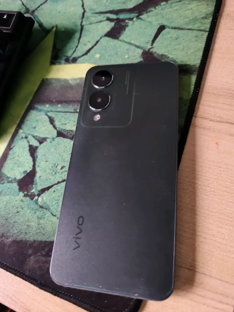 Vivo y 17 128 GB 4 de ram - 5