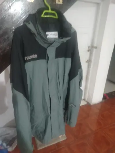 Chaqueta Columbia impermeable verde - miniatura 1