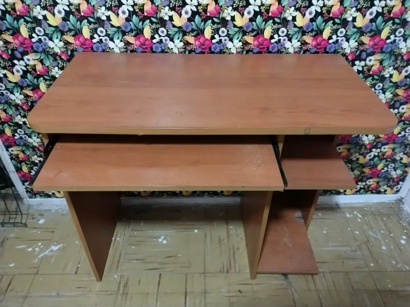 Escritorio pequeño de madera - 6